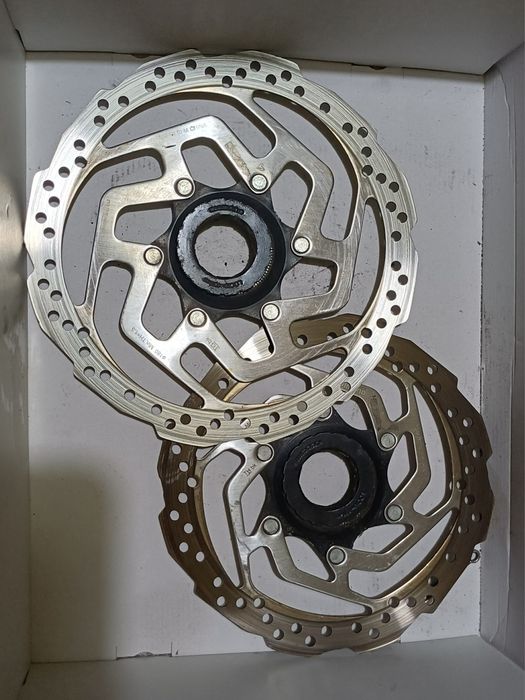 Travões Shimano MT400
