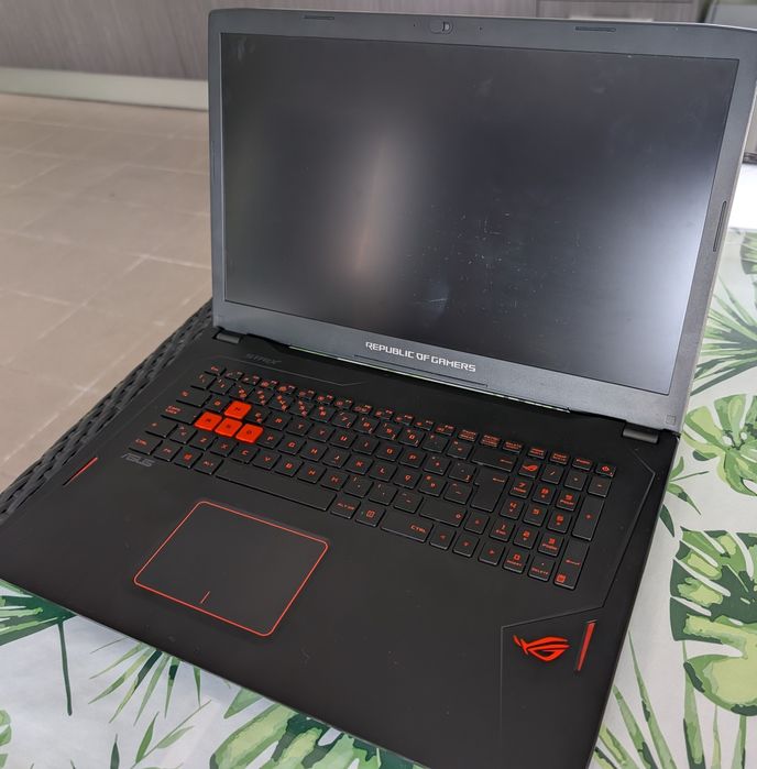 Portátil ASUS ROG G618 UFMP