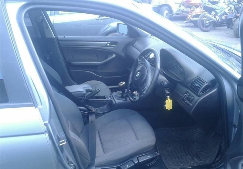 BMW 320D DE 2004 DISPONÍVEL PARA PEÇAS E46 FRENTE VENDIDA