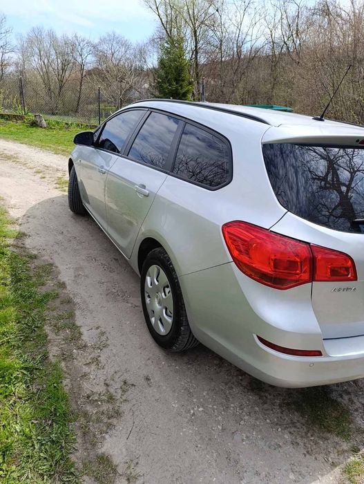 Продам авто 2012 Опель Астра