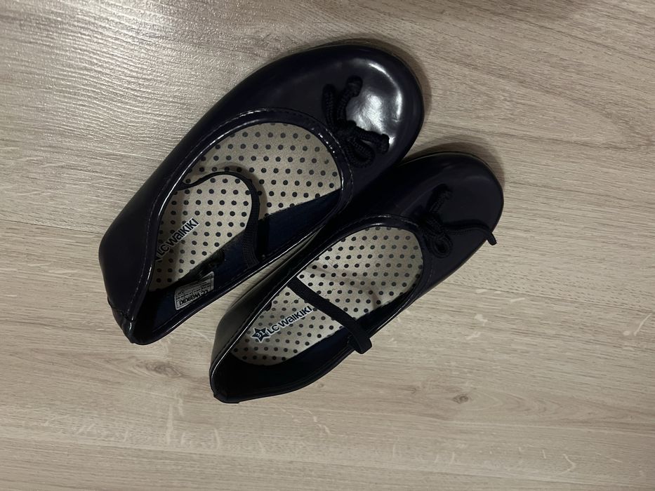 Балетки,тапочки в садик,босоножки для девочки 31-32 р