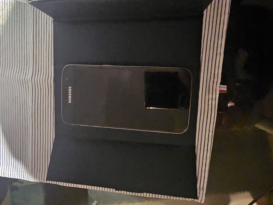 Vendo 2 samsungs como novos