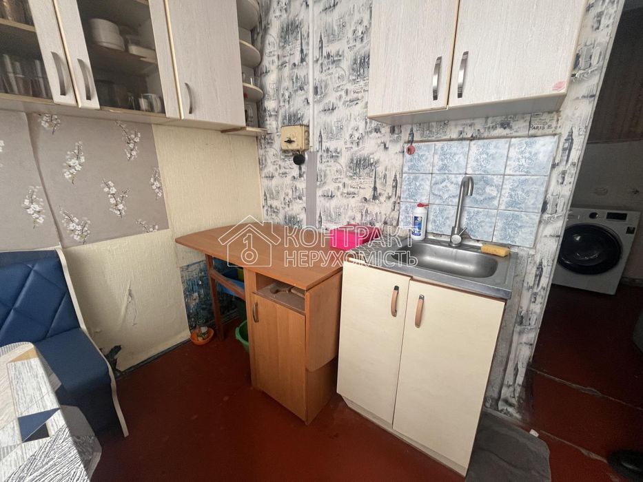 Продам 1 кімнату 12 м2 вул.Молочна Кінний ринок