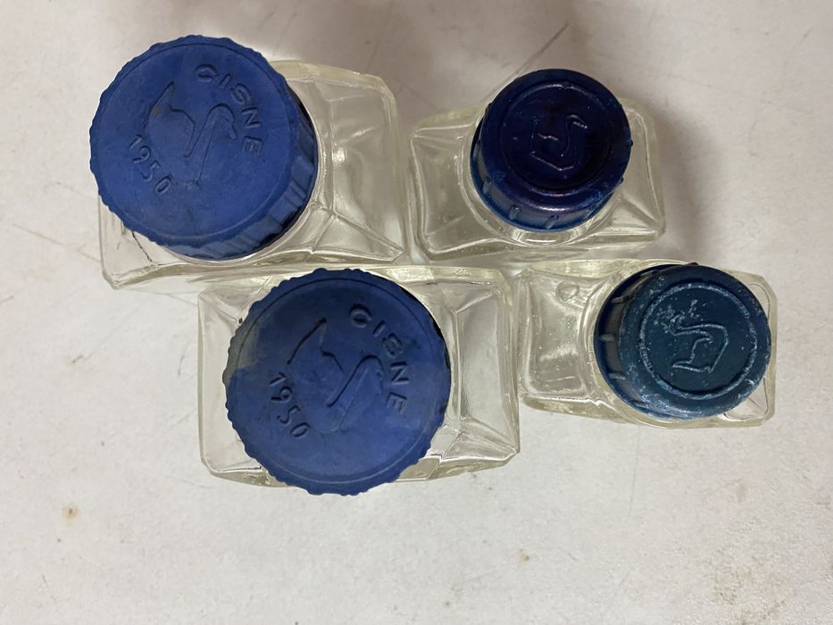 Franscos antigos de tinta premanente