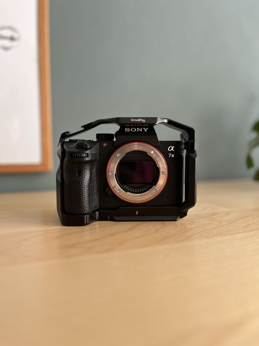Sony A7 III body - zadbany + klatka