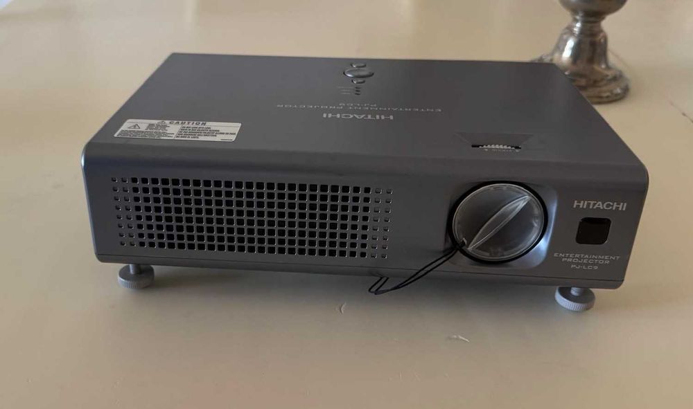 Projector Hitachi PJ-LC9