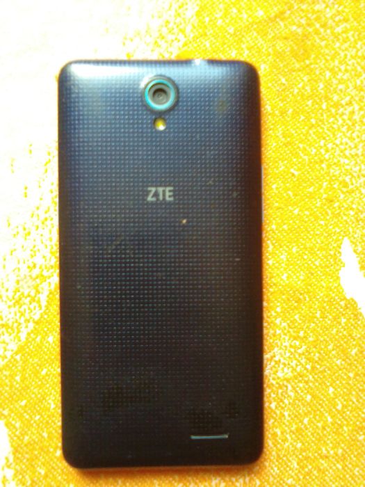 Телефон zte 828 робочий