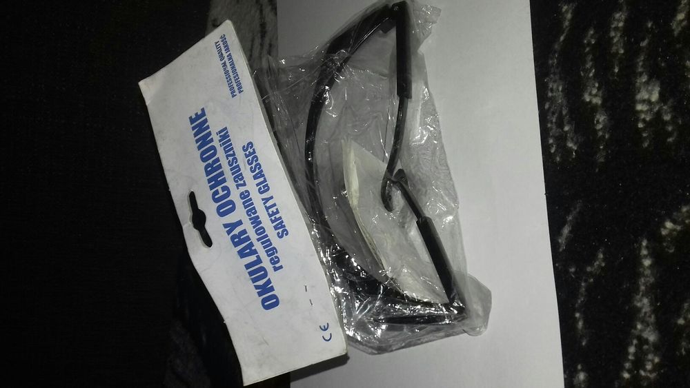 Dwie pary Nowe okulary ochronne Safety Glasses i Sperian.