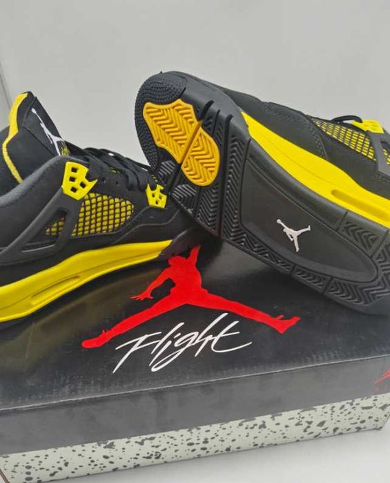 Air Jordan 4 "Thunder" EU 38