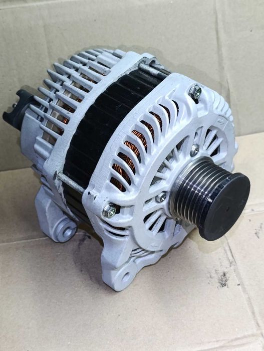 Генератор Espace Scenic Laguna Megane Latitude Лагуна Меган Сценік 2.0