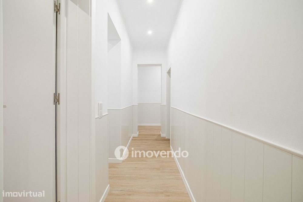 Apartamento T1 remodelado e com cozinha equipada, em Entrecampos