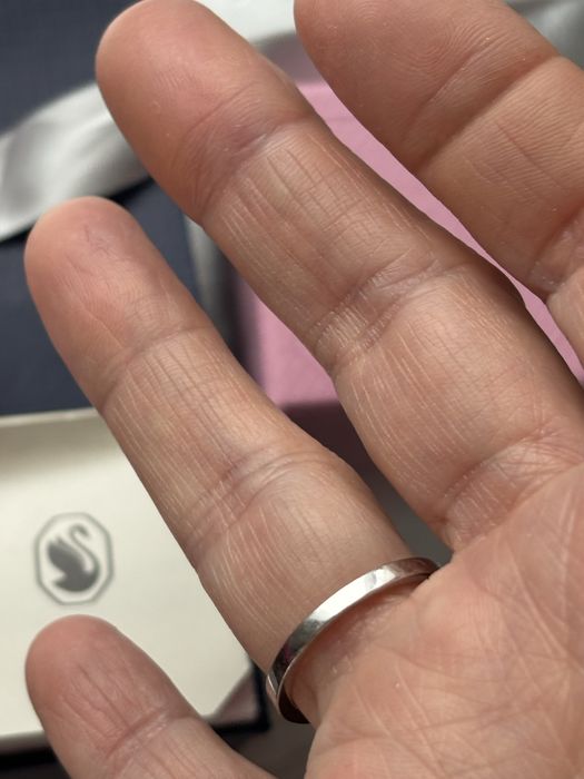 Pierścionek obrączka z cyrkoniami Swarovski 55