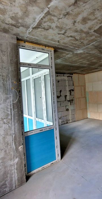 Продам панорамні вікна з дверима (балконний блок)