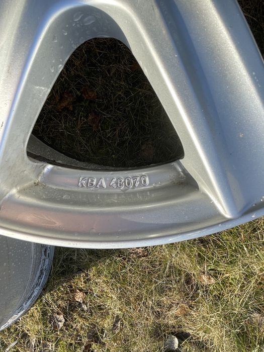 Alufelgi RIAL KB47080 7.5" x 17" 5x114.3 ET 35 - 4 szt. Audi