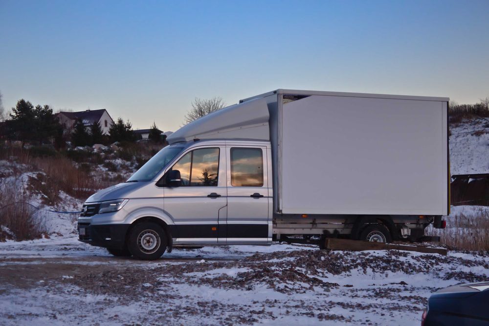 Transport Busem 7 - Osobowym, izoterma, 4x4, Kontener z wIndą, DOKA