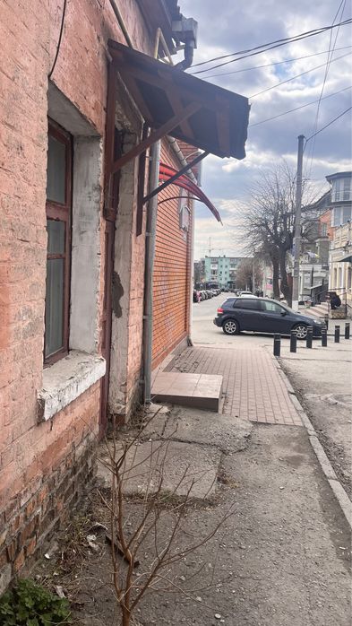 Кімната в центрі міста під міні кав‘ярню.Міні кав‘ярня
