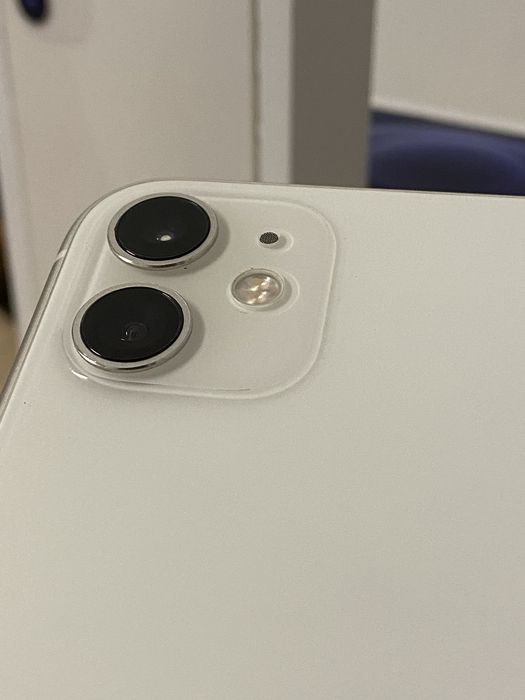 Iphone 11 64gb 82% baterii
