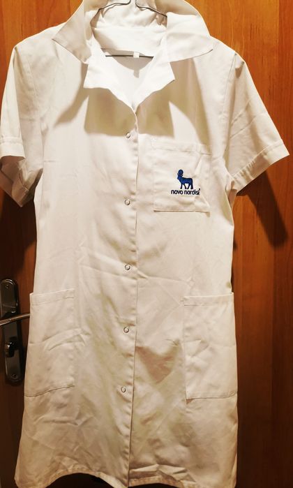 Biały fartuch medyczny - novo nordisk