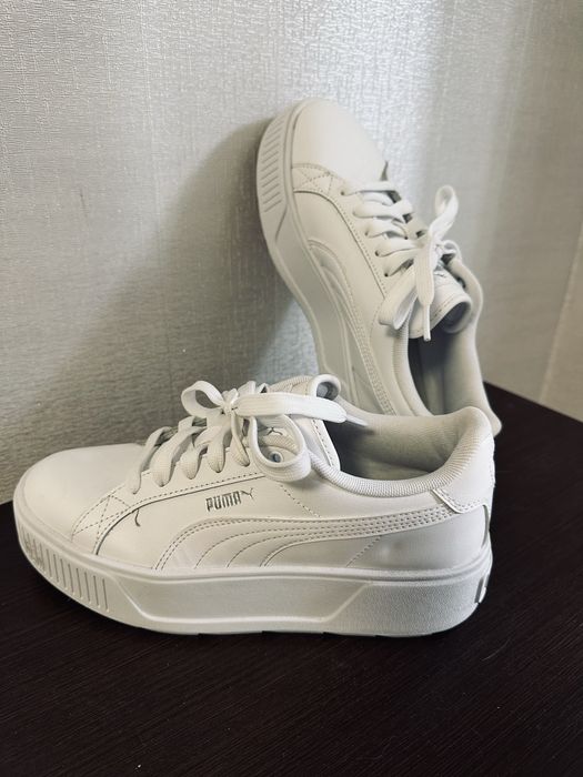 ПродамКросовки білі