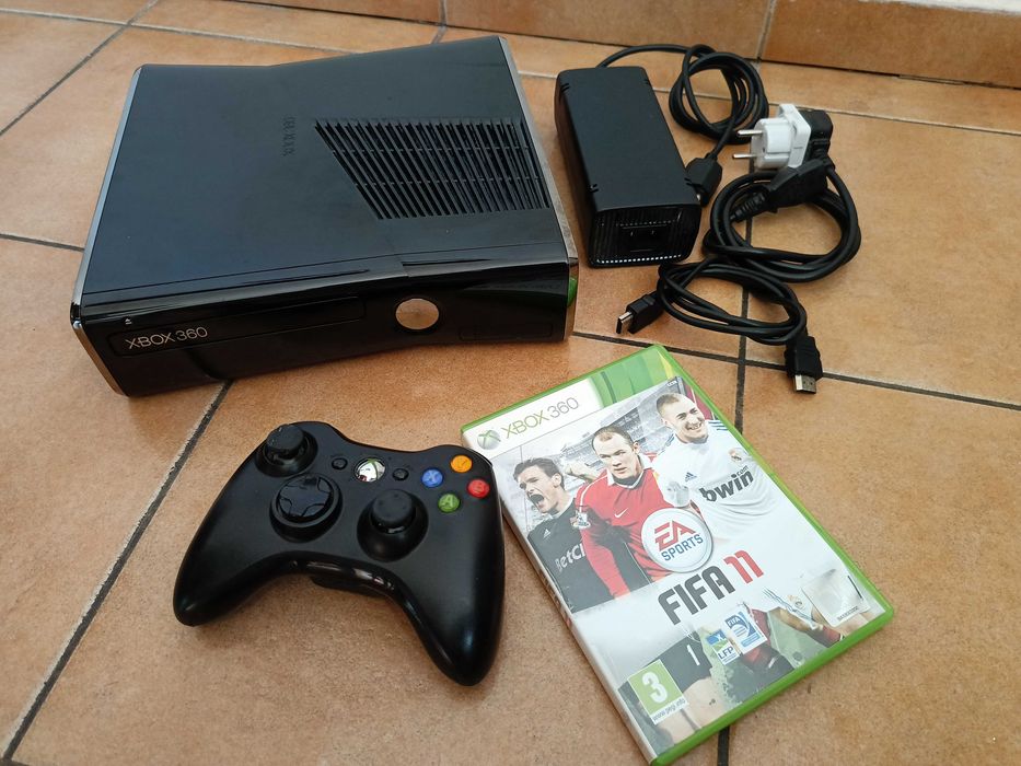 Xbox 360 Slim +pad +1 gry / Konsola xbox360
