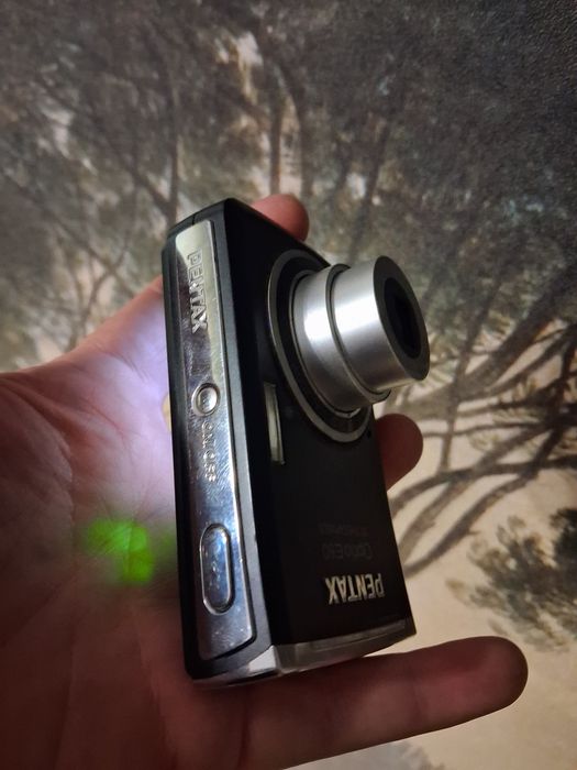 Цифровой фотоаппарат Pentax Optio E60