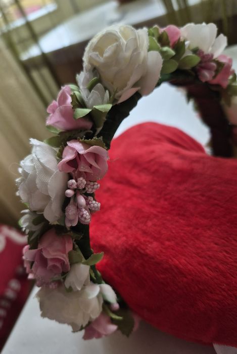 Обруч, венок с цветами