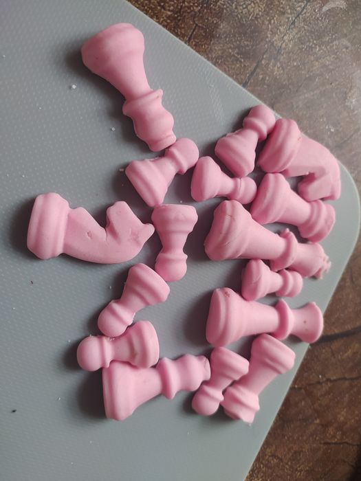 Figurki na tort SZACHY RÓŻ