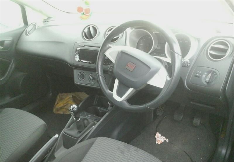 SEAT IBIZA 6J CR SPORT 1.6 TDI DE 2010 DISPONÍVEL PARA PEÇAS (FAROLINS