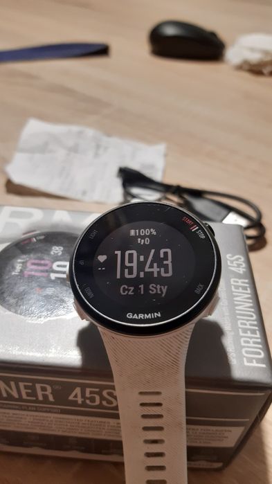 Garmin FORERUNNER 45S biały