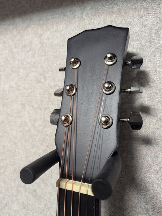 Акустична гітара + комплект для навчання