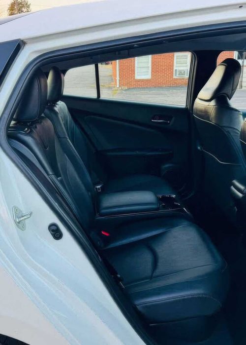 Toyota Prius Prime      2019