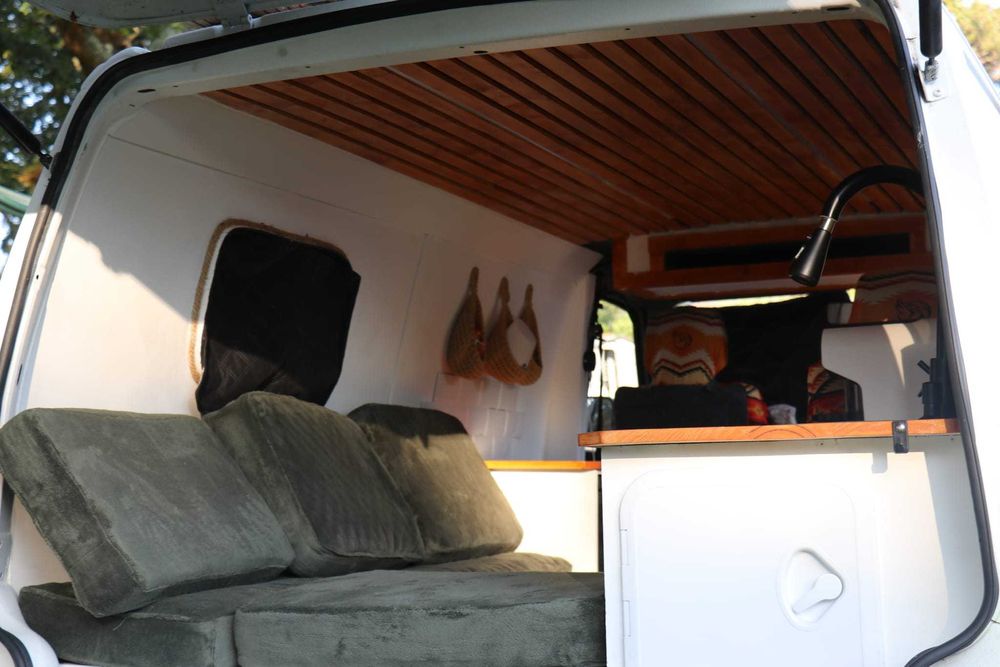 Carrinha Camper / Autocaravana – Pronta para Aventuras
