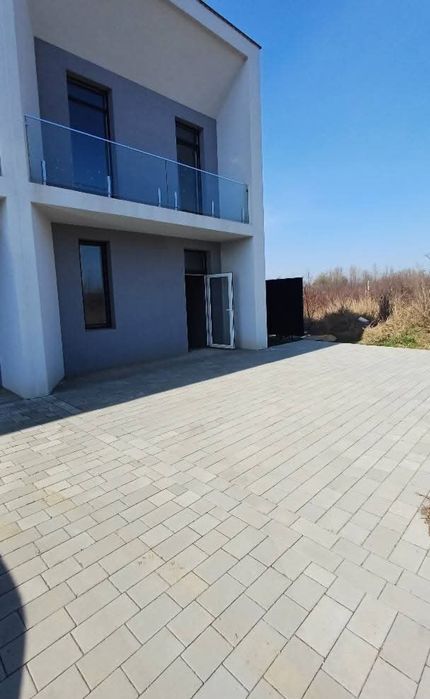 Таунхаус в мікрорайоні садовий