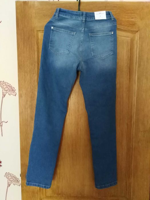 Джинсы   новые, розмер 34