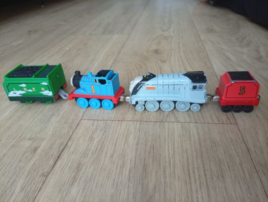 Паровозики Thomas