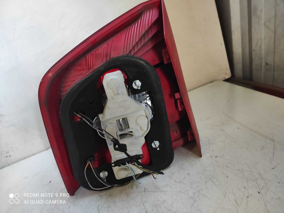 Skoda Octavia 2 lampa tylna prawa oryginał gwarancja