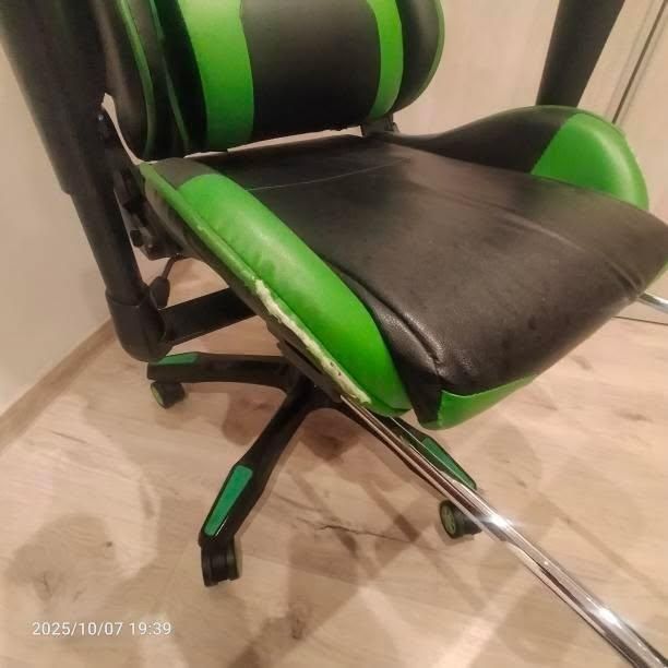 Sprzedam fotel gamingowy