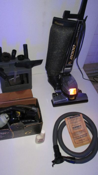 Aspirador Kirby 2000 como novo todo completo