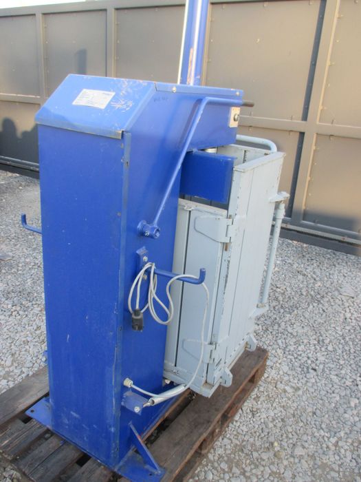 belownica prasa do makulatury foli