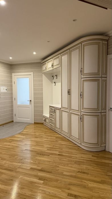 Оренда простороі 3 кімнатної квартири + гараж