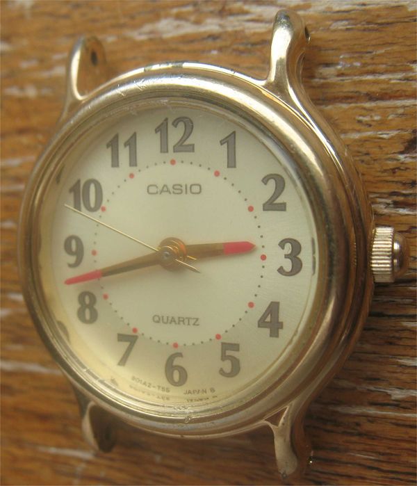 Casio de senhora - LQ-776 (avariado)