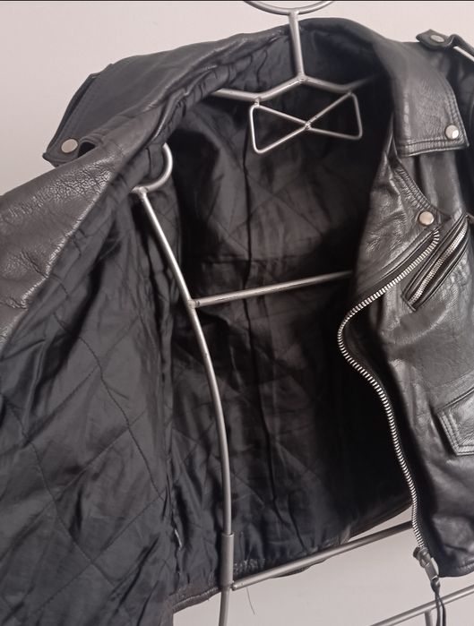 Casaco de cabedal /couro motard de mulher. Modelo perfecto