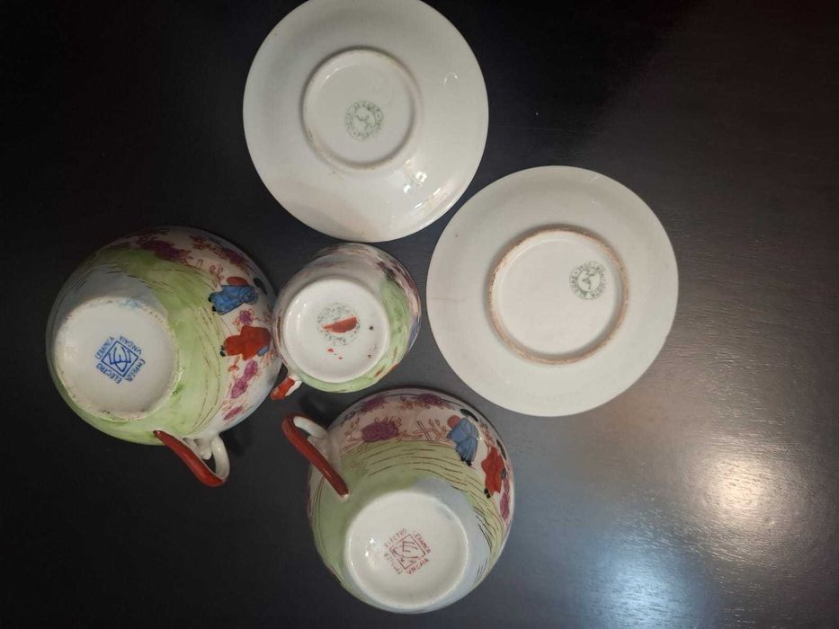 Conjunto 2 chávenas chá e 1 café Vista Alegre - motivo oriental