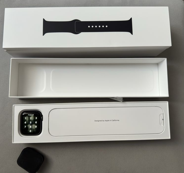 Apple watch 5.