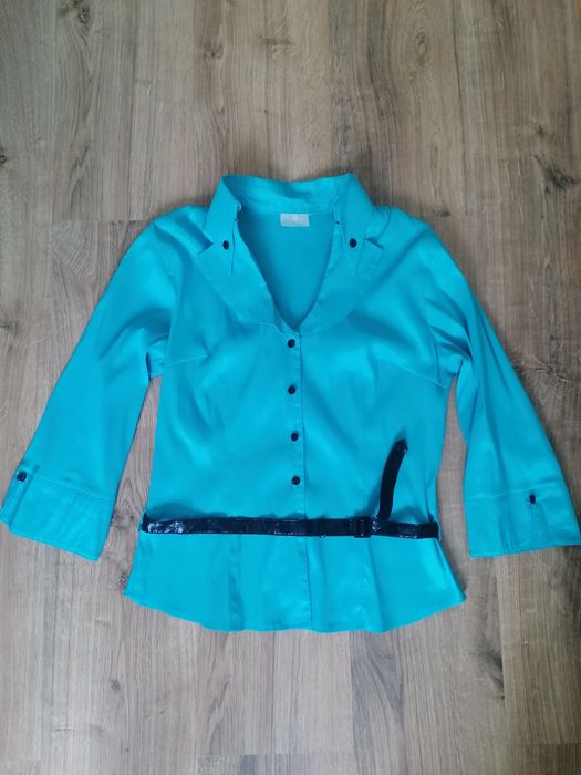 Рубашки жіночі в гарному стані