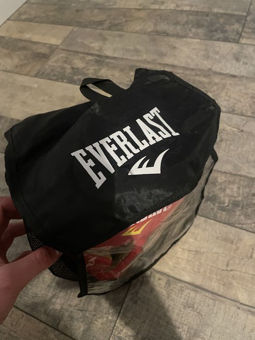 Шолом закритий everlast