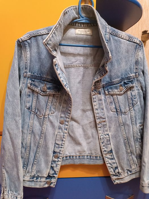 Продам женскую джинсовую куртку