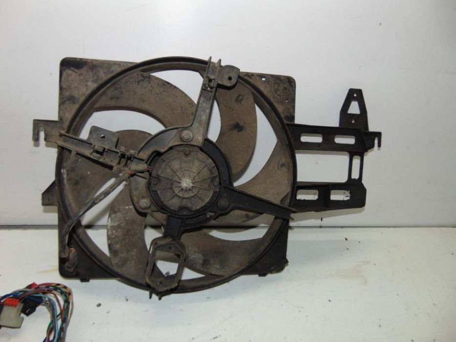 Ford Escort 97 1.8 TD termoventilador " usado em bom estado