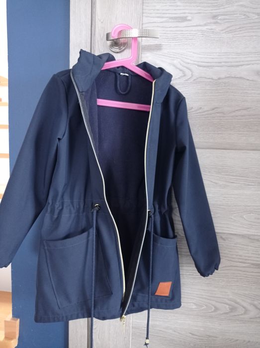 Sprzedam płaszczyk dziewczęcy 122/128