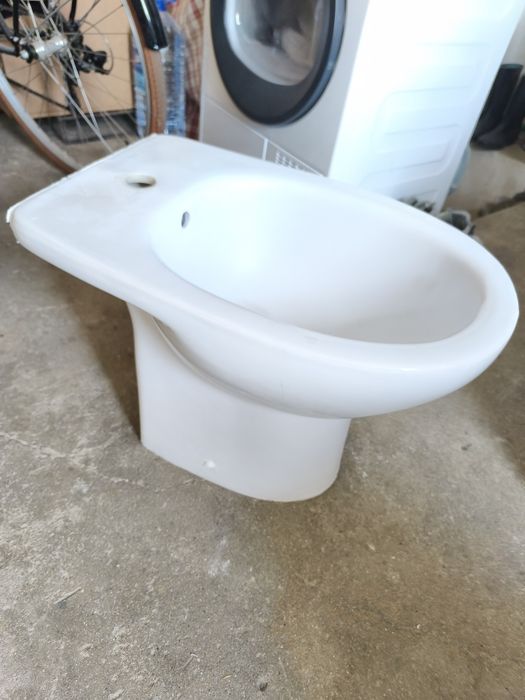 Conjunto Lavatório + Sanita + 2 Bidés + torneiras